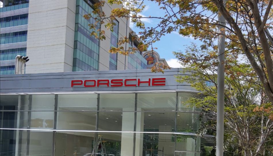 fabricando imagen PORSCHE medellin colombia