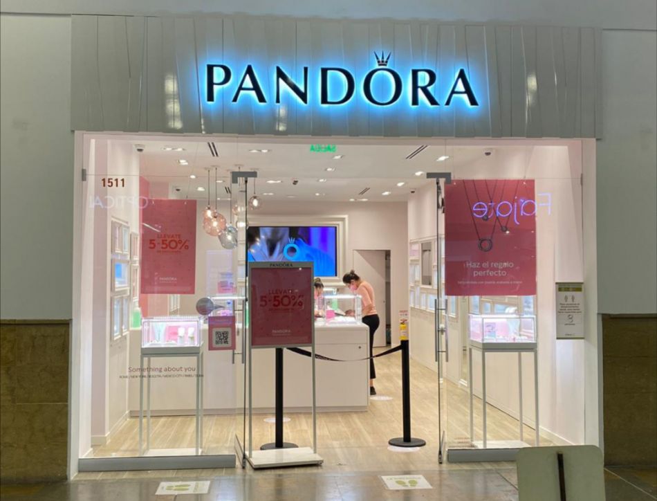 fabricando imagen Pandora medellin colombia